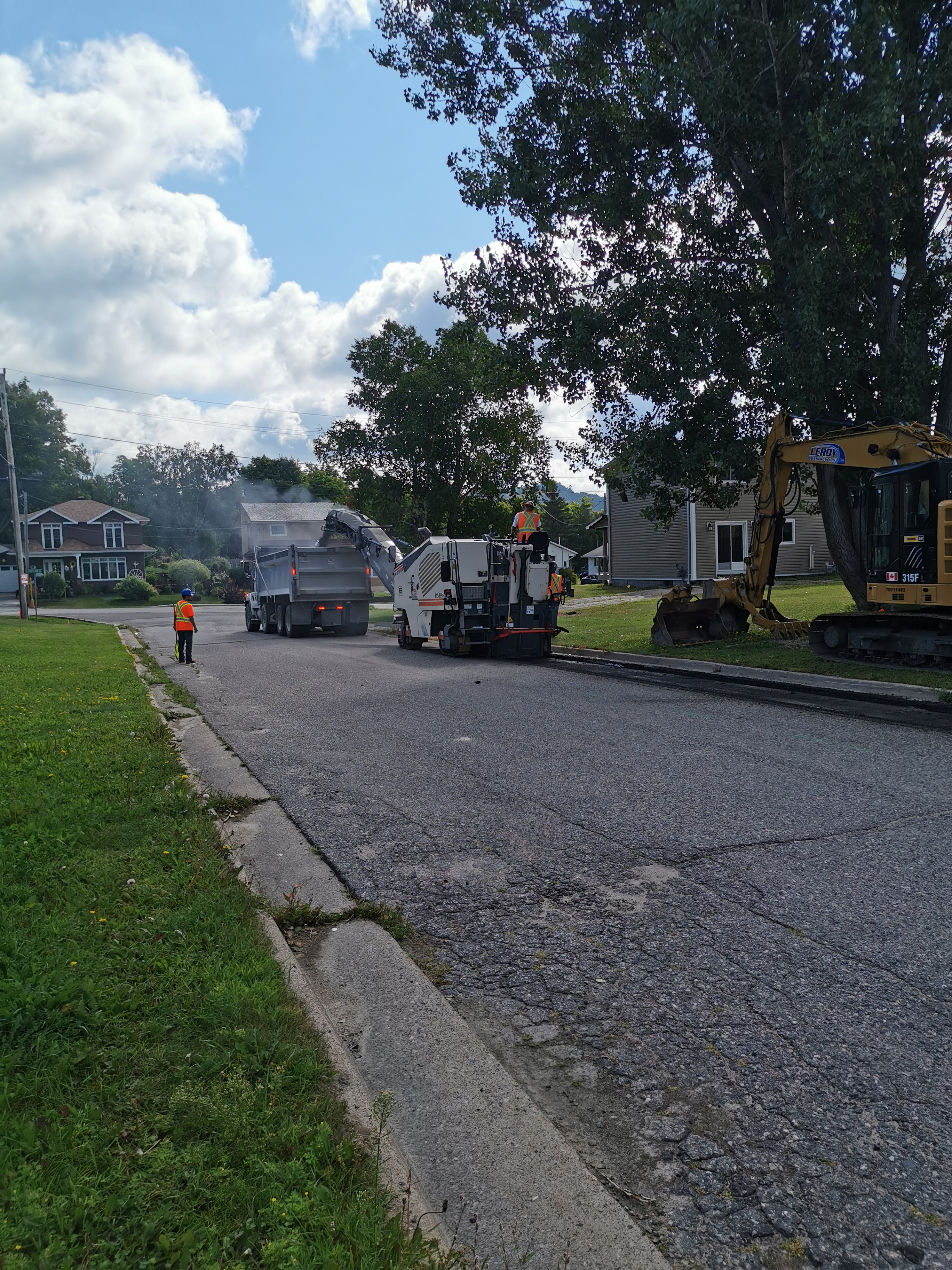 A photo of work being carried out on Pine Road in Elliot Lake.